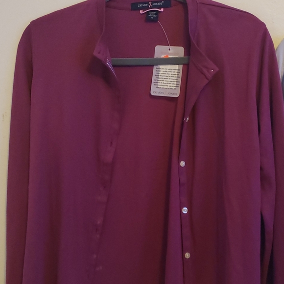 Devon Jones Cardigans - Picture 3 of 5